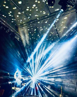 Nad Modrou se blýskalo!! Děkujeme!!👏👏❤️ #pesacirocknrollu #modranskevinobranie @mesto.modra