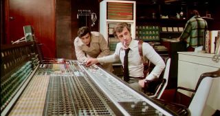 Adam Karlík a Dušan při práci v Sono Records. V pozadí Michal Máka, který se za námi stavil na natáčení. 🎥🎼...