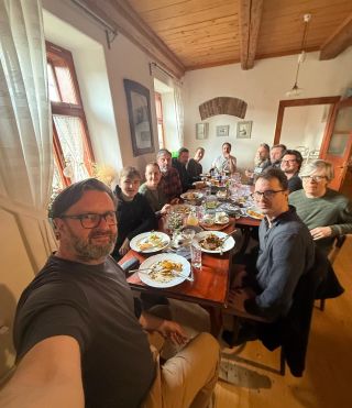 Skvělá zastávka na jídle, Na Čechách. Na zdraví!🥂 Tak večer v Blansku! #pesacirocknrollu @nacechach